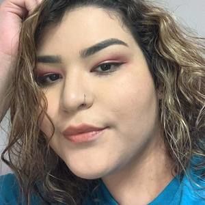 Meet your Posher, Beatriz